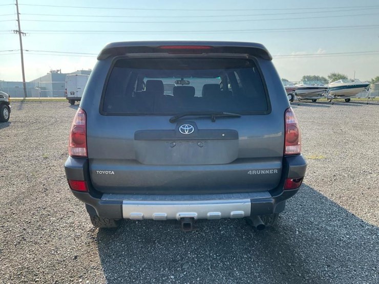 2004-toyota-4-runner-image-5