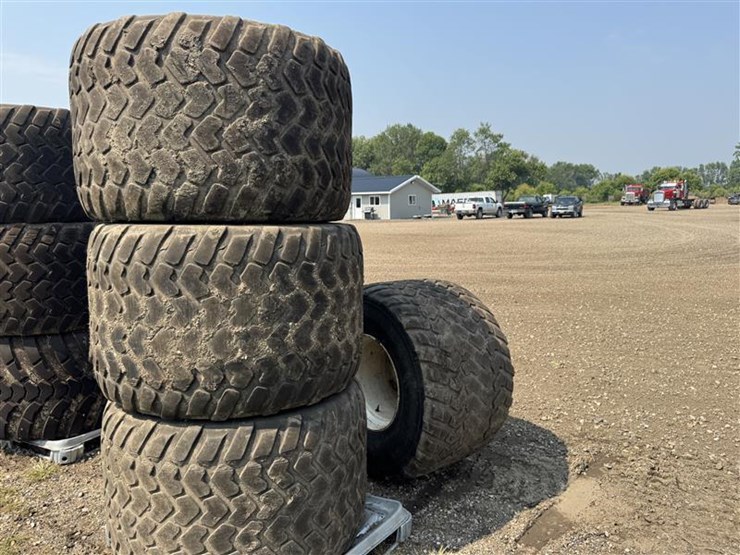 michelin-cargoxbib-high-floatation-tires-(set-of-4)-image-3