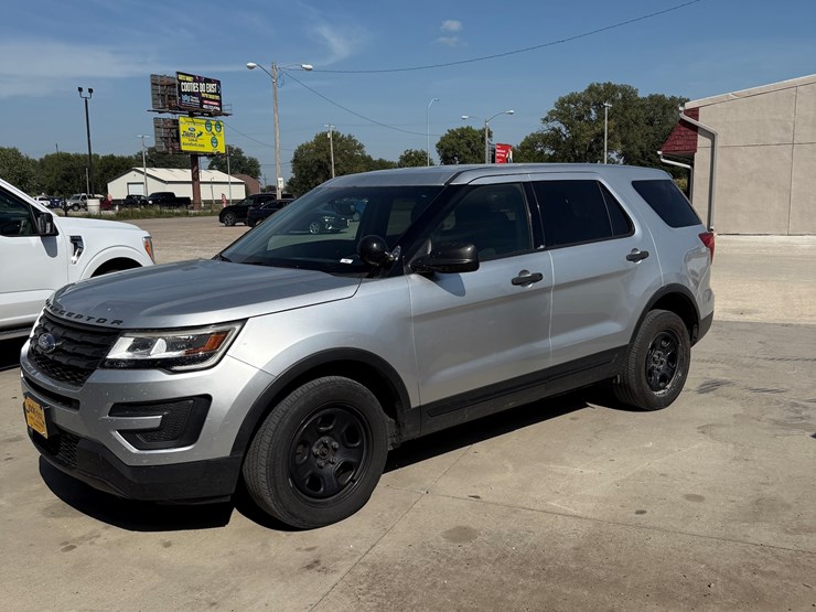 2016-ford-explorer-police-interceptor-image-5