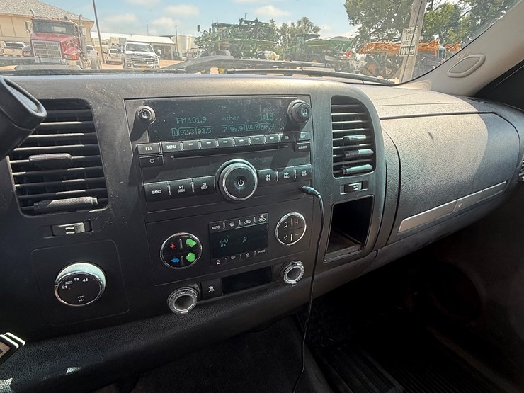 2009-chevrolet-k1500-image-26