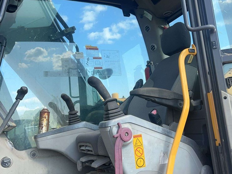 volvo-ex160d-excavator-image-29