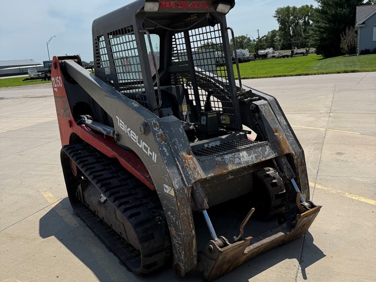 2001-takeuchi-tl150-image-7