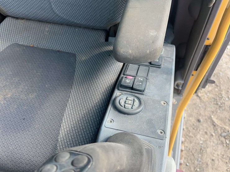 volvo-ex160d-excavator-image-35