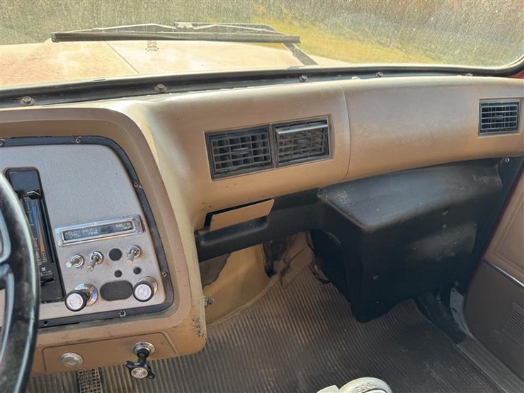 1995-ford-l8000-image-21