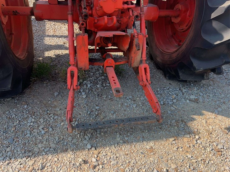 case-970-tractor-image-14