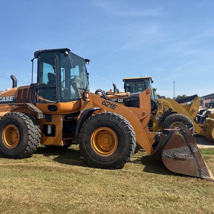 CASE 621E