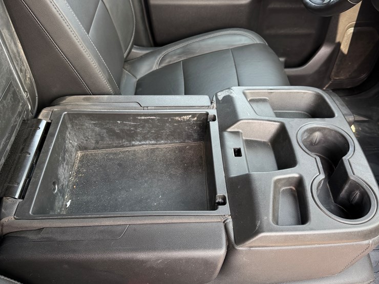 2019-chevrolet-silverado-image-12
