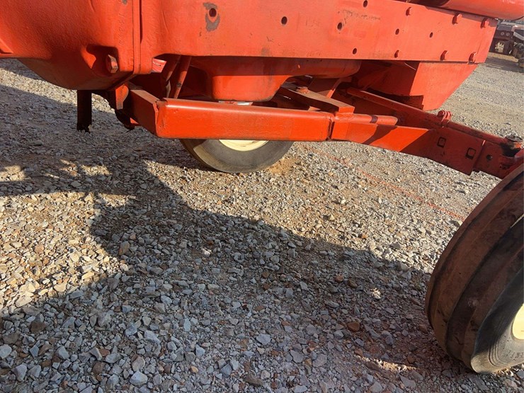 allis-chalmers-185-tractor-image-22