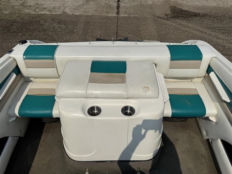 1995-rinker-captiva-190-image-12
