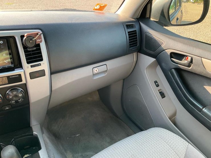 2004-toyota-4-runner-image-67