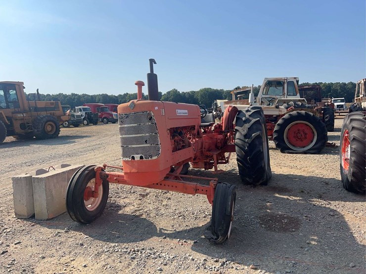 allis-chalmers-19-tractor-image-1