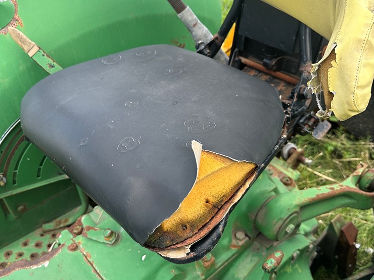 1976-john-deere-2040-image-16