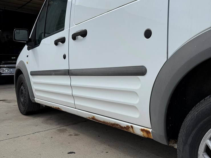 2012-utility-van-image-35