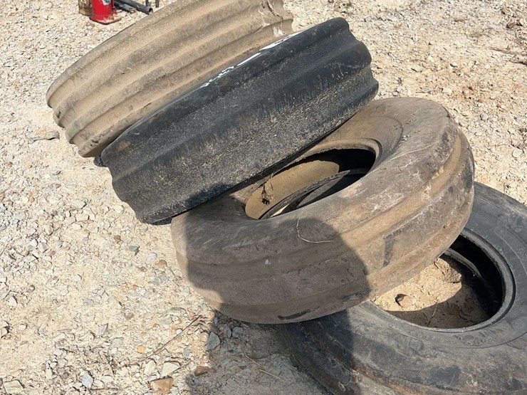 (4)-front-tractor-tires-image-4