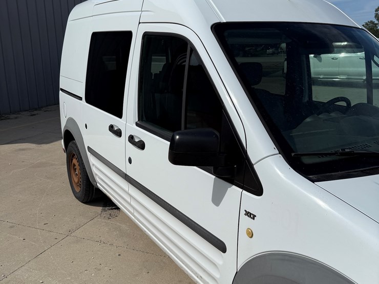 2012-utility-van-image-58