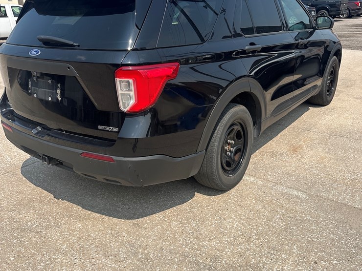 2020-ford-explorer-police-interceptor-image-3