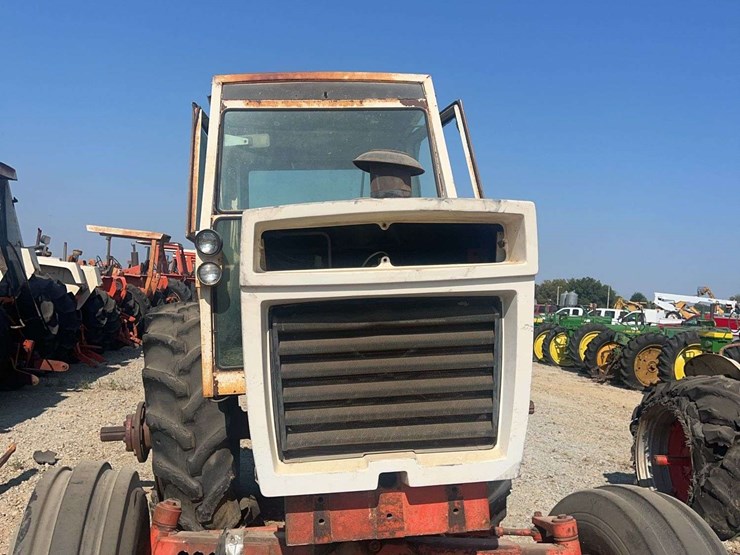 case-1570-cab-tractor-image-7