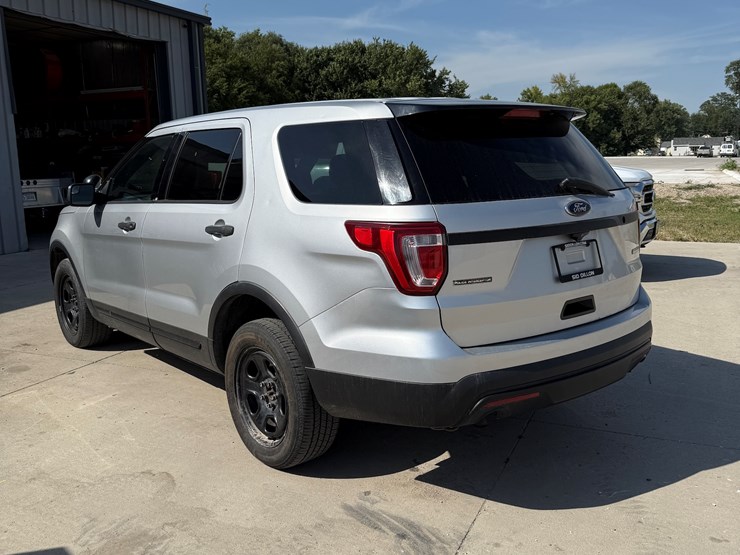 2016-ford-explorer-police-interceptor-image-6