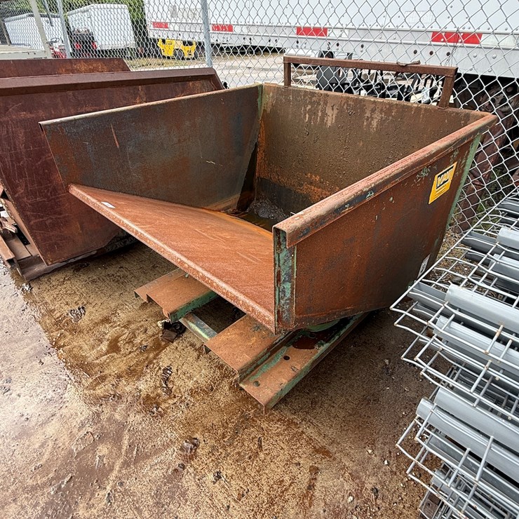 #40 • Small Heavy Duty Steel Dump Cart