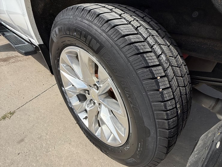2019-chevrolet-k1500-image-24