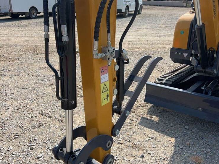 agt-my50r-mini-excavator-image-7