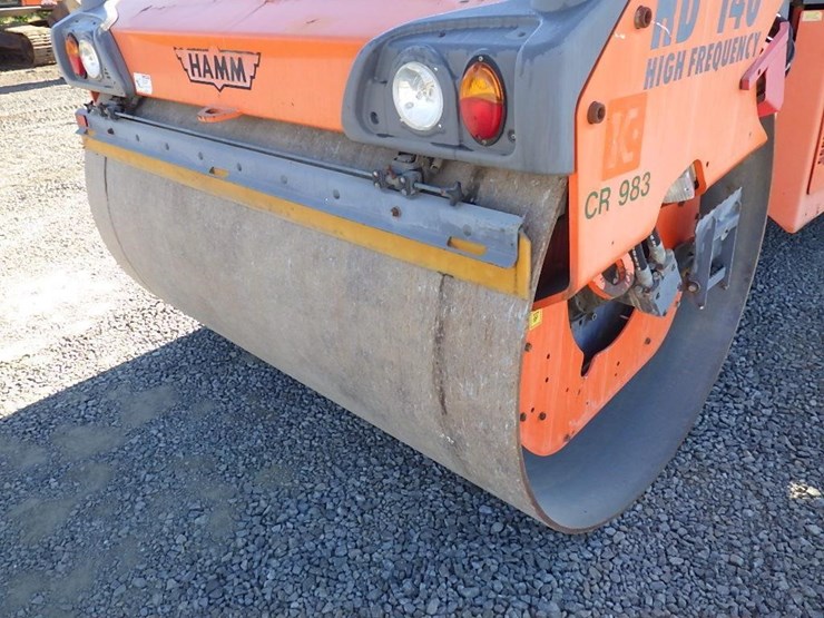 2012-hamm-hd140vvh-double-drum-roller-image-15