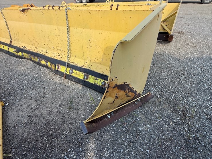 #68-•-14-ft.-heavy-duty-push-box-blade-for-wheel-loaders-damaged-wings-image-3