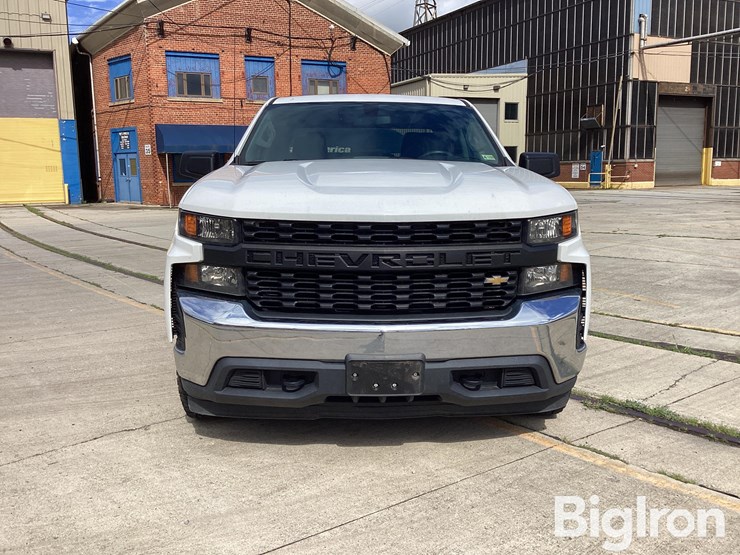 2022-chevrolet-silverado-1500-image-2