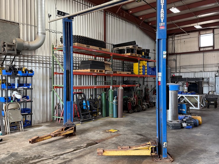 #107-•-rotary-spoa9-200-2-post-auto-lift-image-1