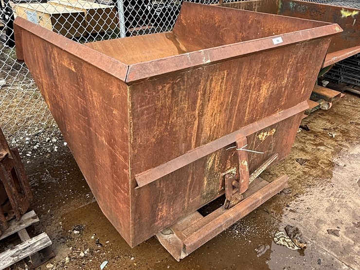 #41-•-large-heavy-duty-steel-dump-cart-image-2