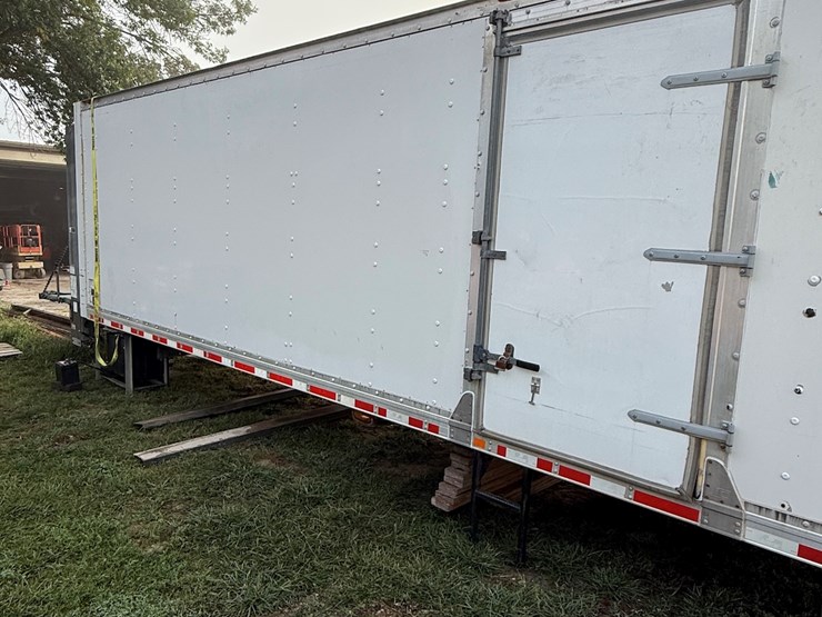 supreme-26-ft-image-3