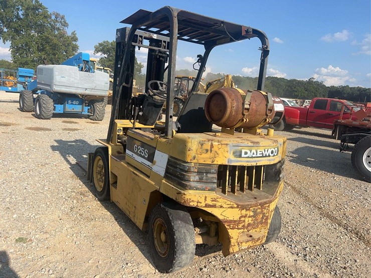 daewoo-g2ss-warehouse-forklift-image-2