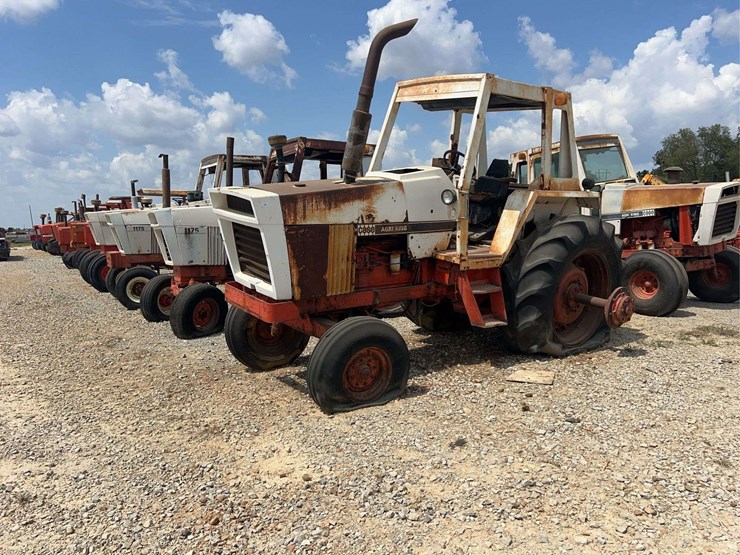 case-1370-cab-tractor-image-1
