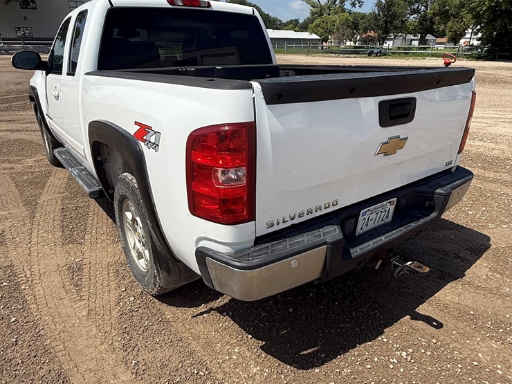 2008-chevrolet-k1500-image-43