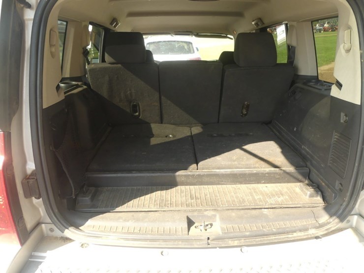 2010-jeep-commander-image-8