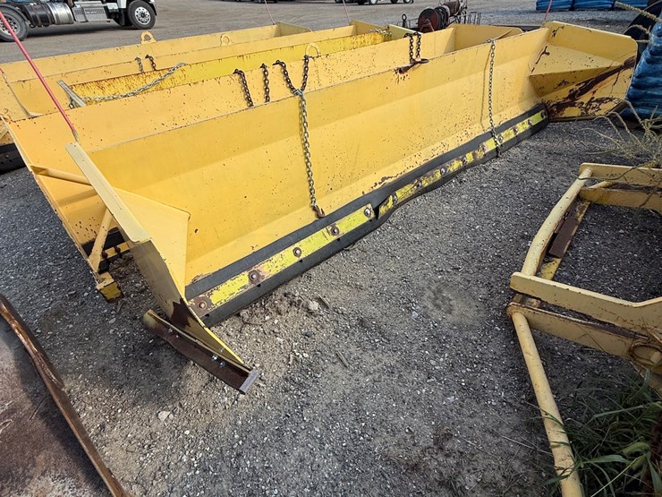 #68-•-14-ft.-heavy-duty-push-box-blade-for-wheel-loaders-damaged-wings-image-8