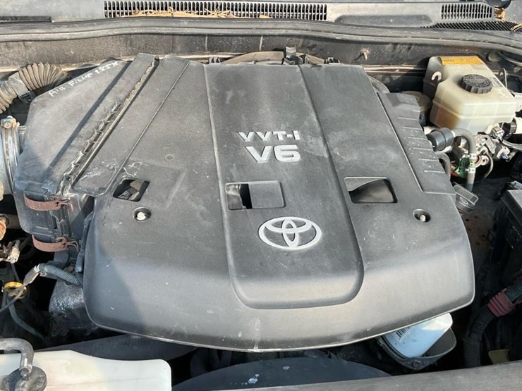 2004-toyota-4-runner-image-46
