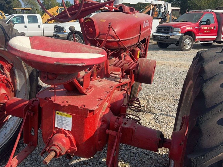 farmall-m-tricycle-tractor-image-15