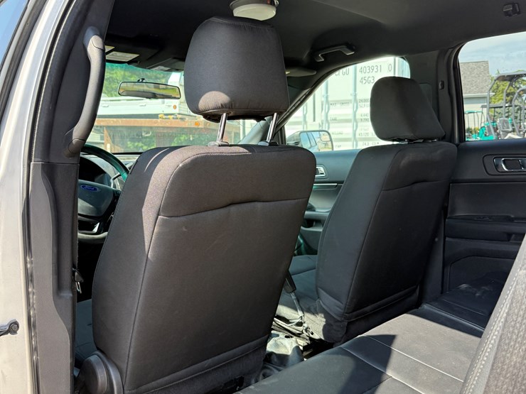 2016-ford-explorer-police-interceptor-image-29