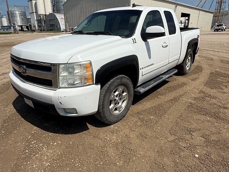 2008-chevrolet-k1500-image-40