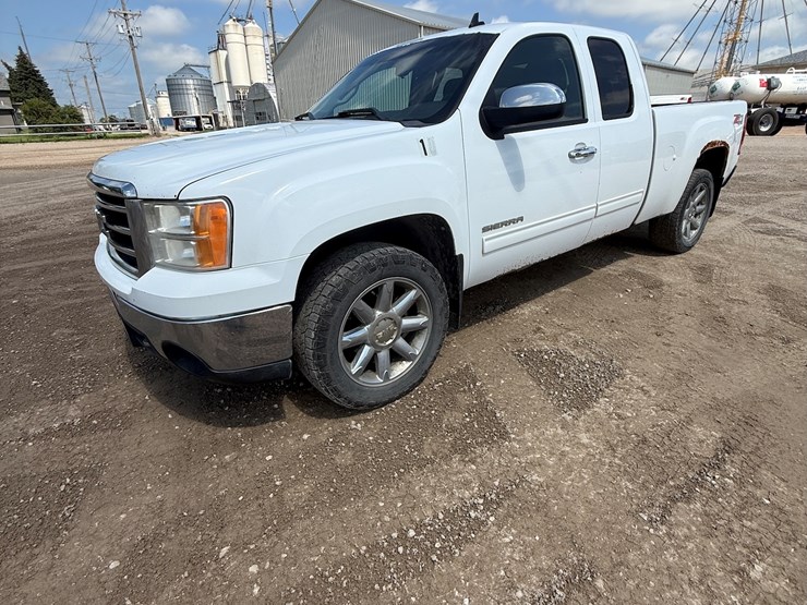 #13-•-2012-gmc-k1500-sierra-sle-extended-cab-4x4-pickup-image-1
