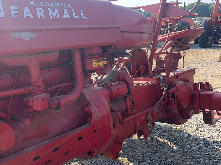 farmall-m-tricycle-tractor-image-10