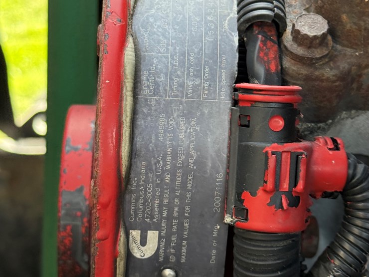 #17-•-2008-sterling-9500-tandem-axle-conventional-fuel-&-lube-truck-image-39
