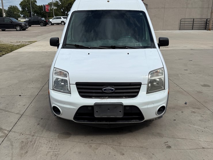 2012-utility-van-image-3