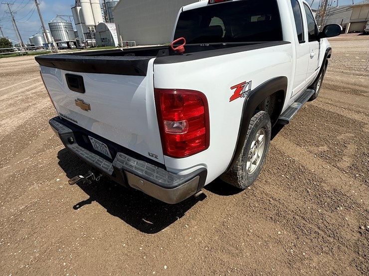 2008-chevrolet-k1500-image-12