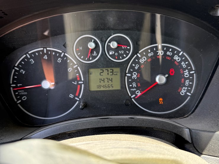 2012-utility-van-image-17