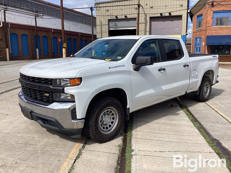 2022-chevrolet-silverado-1500-image-1