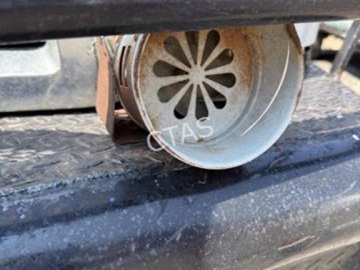 2011-dodge-ram-3500-image-10