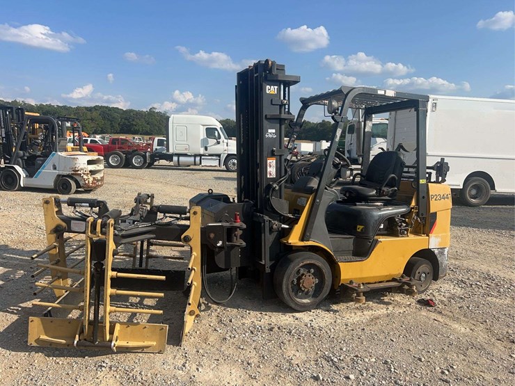 cat-c6000-lp-warehouse-lift-image-1