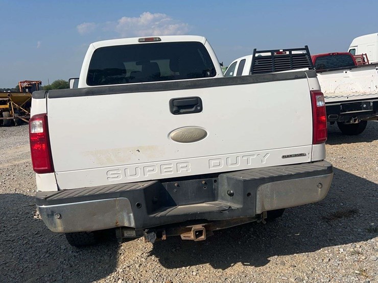 2012-ford-f250-xl-image-3